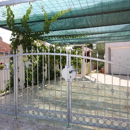 公寓 With Parking Space Sutivan, Brac - 745 苏提万