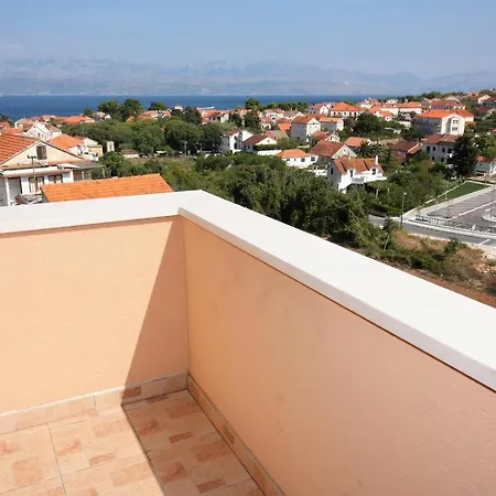 公寓 With Parking Space Sutivan, Brac - 745