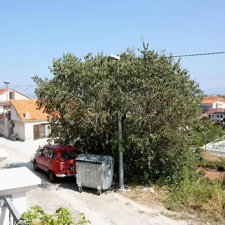 Apartment With Parking Space Sutivan, Brac - 745