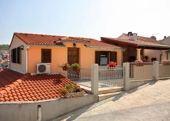 With Parking Space Sutivan, Brac - 745 Sutivan