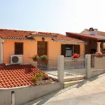 With Parking Space Sutivan, Brac - 745 Sutivan