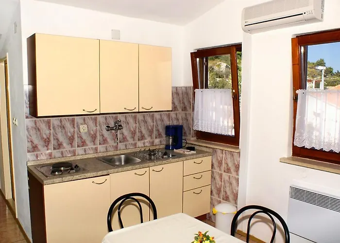 شقة With Parking Space Sutivan, Brac - 745 *